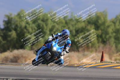 media/Nov-06-2022-SoCal Trackdays (Sun) [[208d2ccc26]]/Turn 7 Set 1 (1050am)/